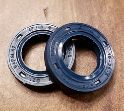 [FLL2587] STIHL 9639-003-1585 (15x25x5) Oil Seal